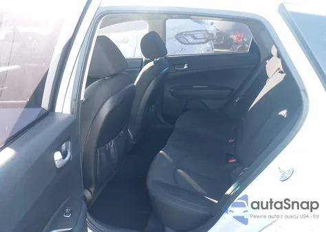 2017 Kia Optima Lx z USA, uszkodzony, nr VIN 5XXGT4L35HG143488